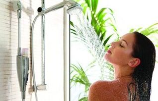 Ist es möglich, eine kontrastierende Dusche zur Krankheit zu nehmen